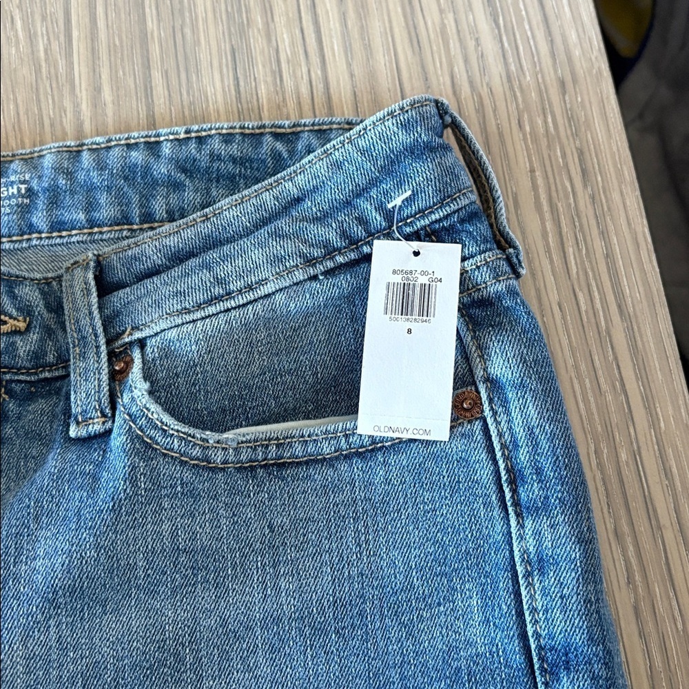 Old Navy Extra High Rise Straight Leg Jeans Size 8 NWT Medium Wash - Picture 3 of 5